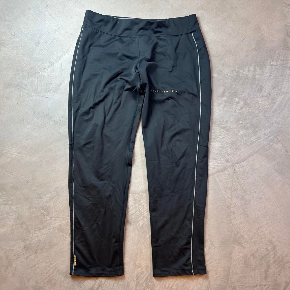 Nike Women's Black and Grey Leggings